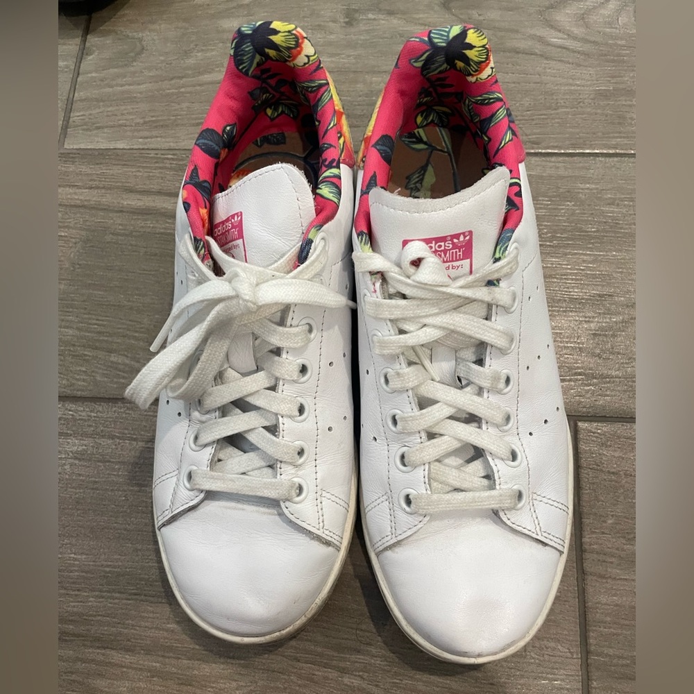 LIMITED EDITION Stan Smith x Adidas floral sneakers. great condition!